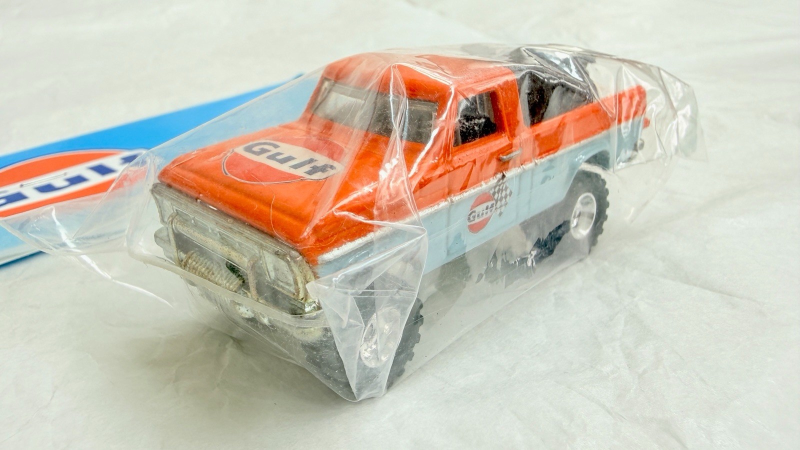 Hot Wheels Texas Drive’Em Gulf Pickup w Dirt Bikes Custom Georgia Diecast Rare