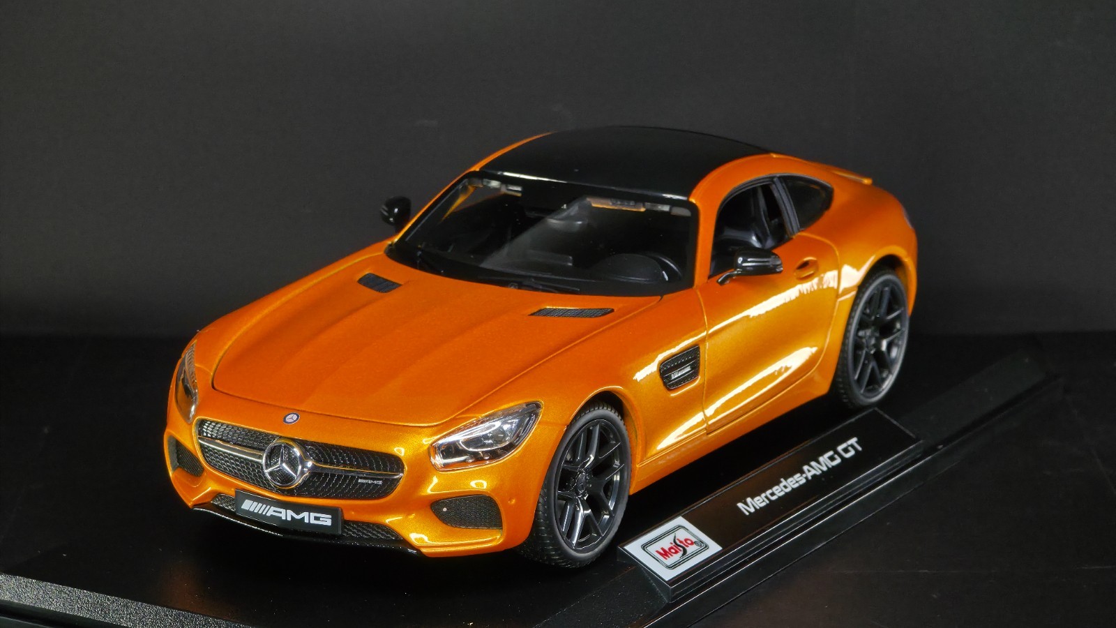 Mercedes-AMG GT 1:18 Maisto Exclusive Style Special Edition – Orange