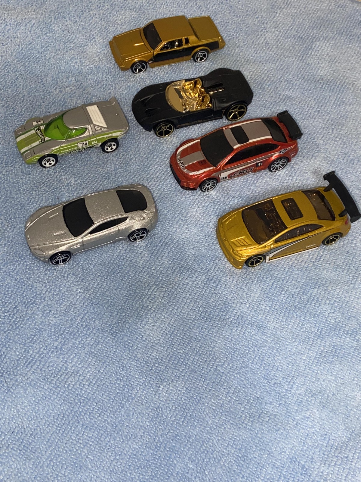 Hot Wheels Diecast Cars 1:64 Mixed Lot 6 Piece Multi Color Loose Vehicles Toys