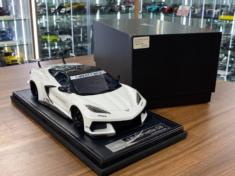 Chevrolet Corvette C8 LBWK IVY Merit White Ltd 99 [1/18 Resin]