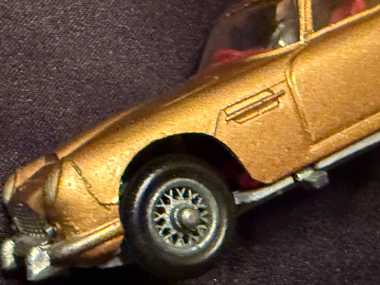 1965 Corgi James Bond Gold Aston Martin DB5 Model 261 w/ Working Functions Nice!