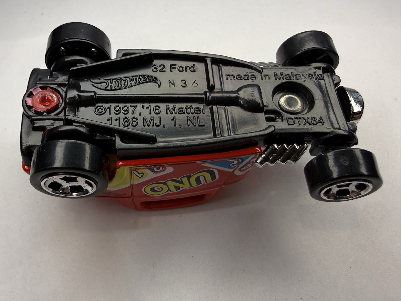 Hot Wheels Mattel Games Series Red ’32 Ford Coupe 1/64 Diecast Uno Lot # 8768