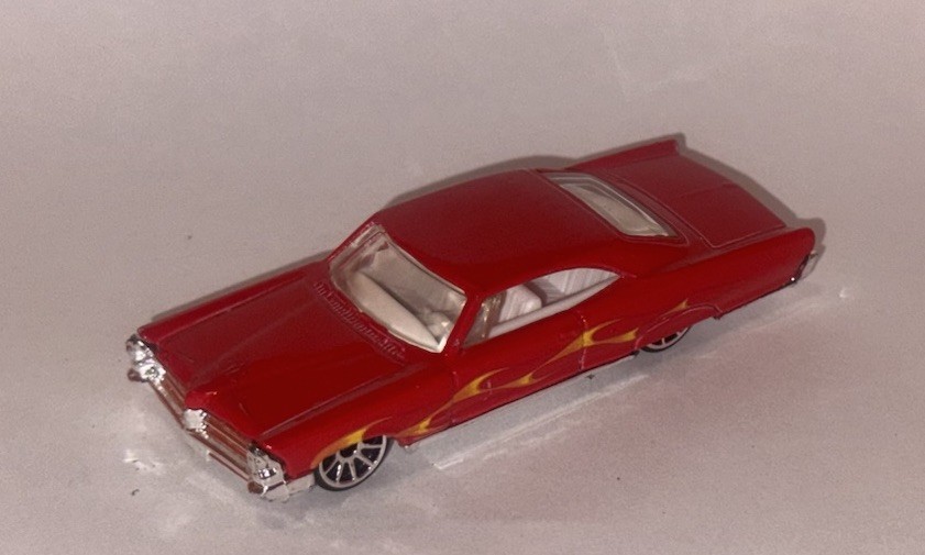 HOT WHEELS Loose ’65 Pontiac Bonneville (Red Version)