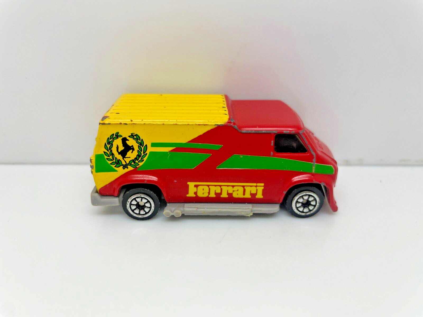CORGI HOT ROD CUSTOM VAN FERRARI RARE 1:64 RED & YELLOW 36