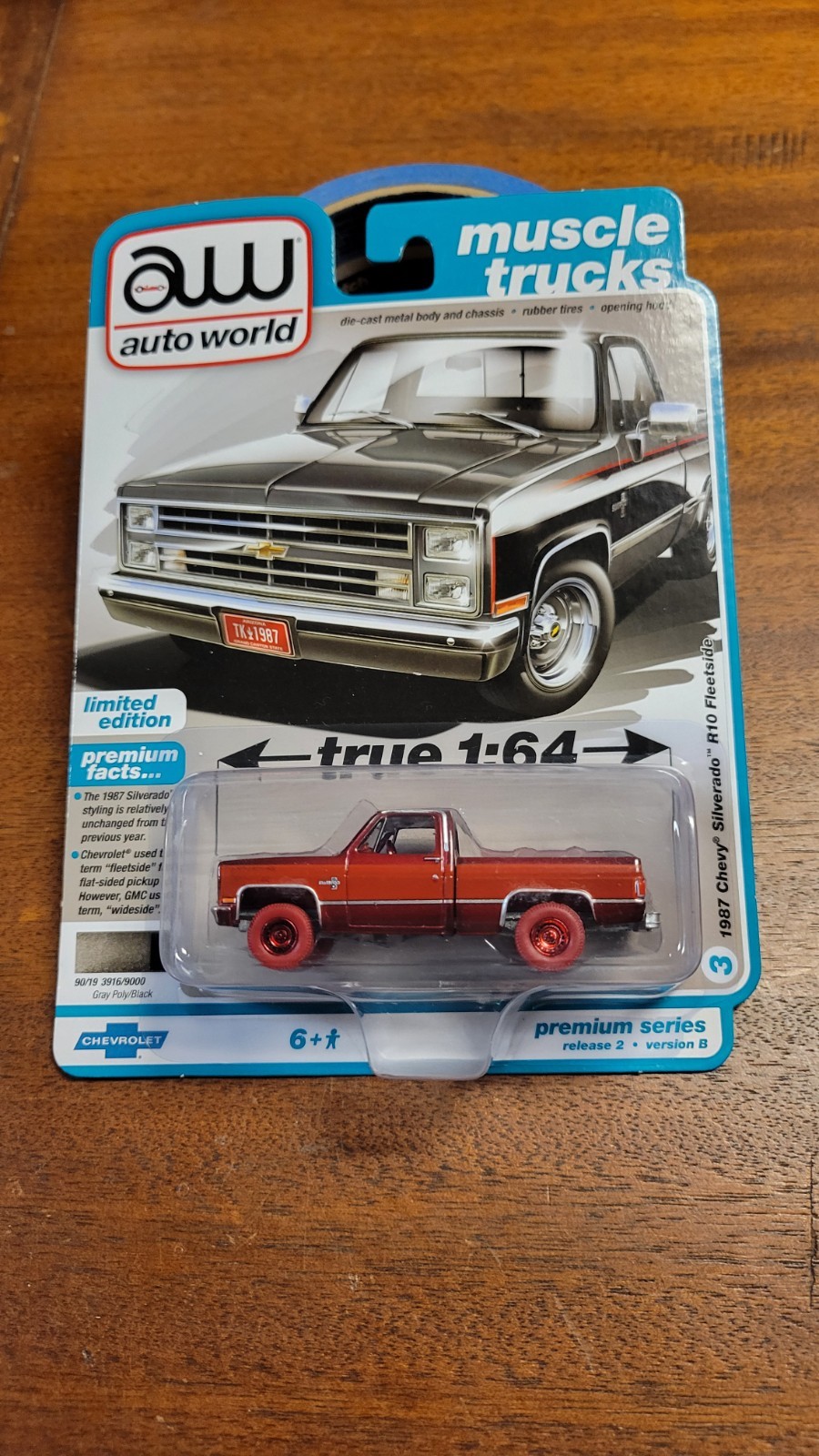 Auto World 2022 Muscle Trucks, 1987 Chevy Silverado R10 Fleetside, red CHASE