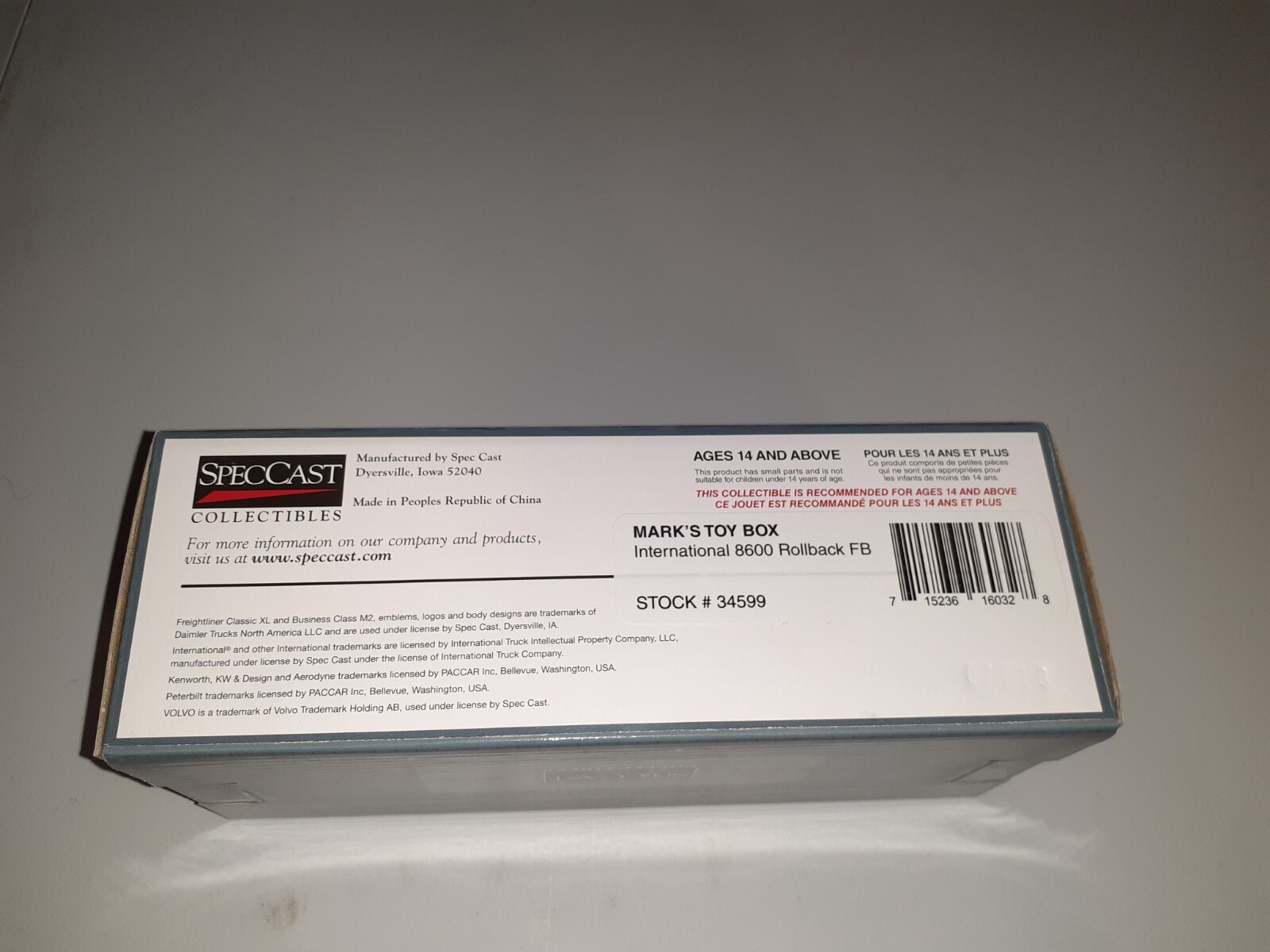 NIB 1/64 Custom Red Pete 385 Rollback Tow Truck SpecCast