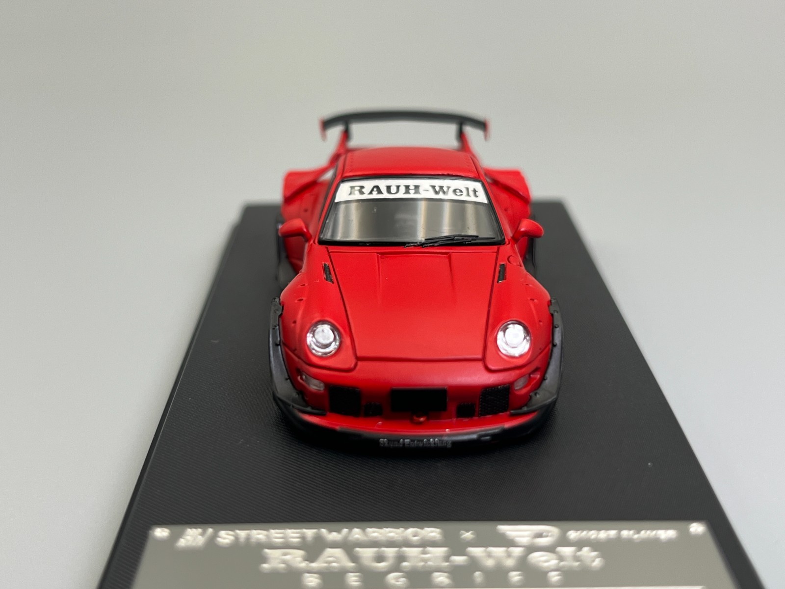 RWB Porsche 911 993 “Naginata” Matte Red Widebody Street Weapon 1/64 scale