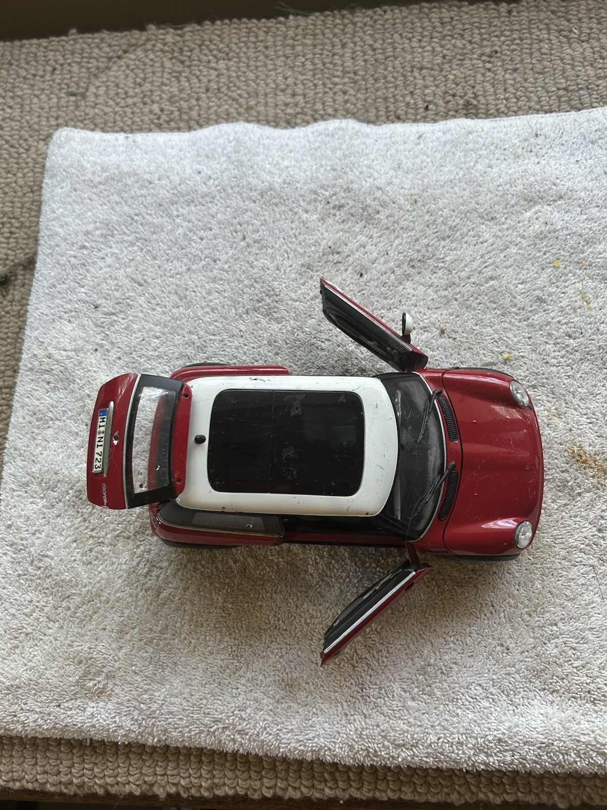 Model Mini Cooper 723 scale 1/18 Maisto co.