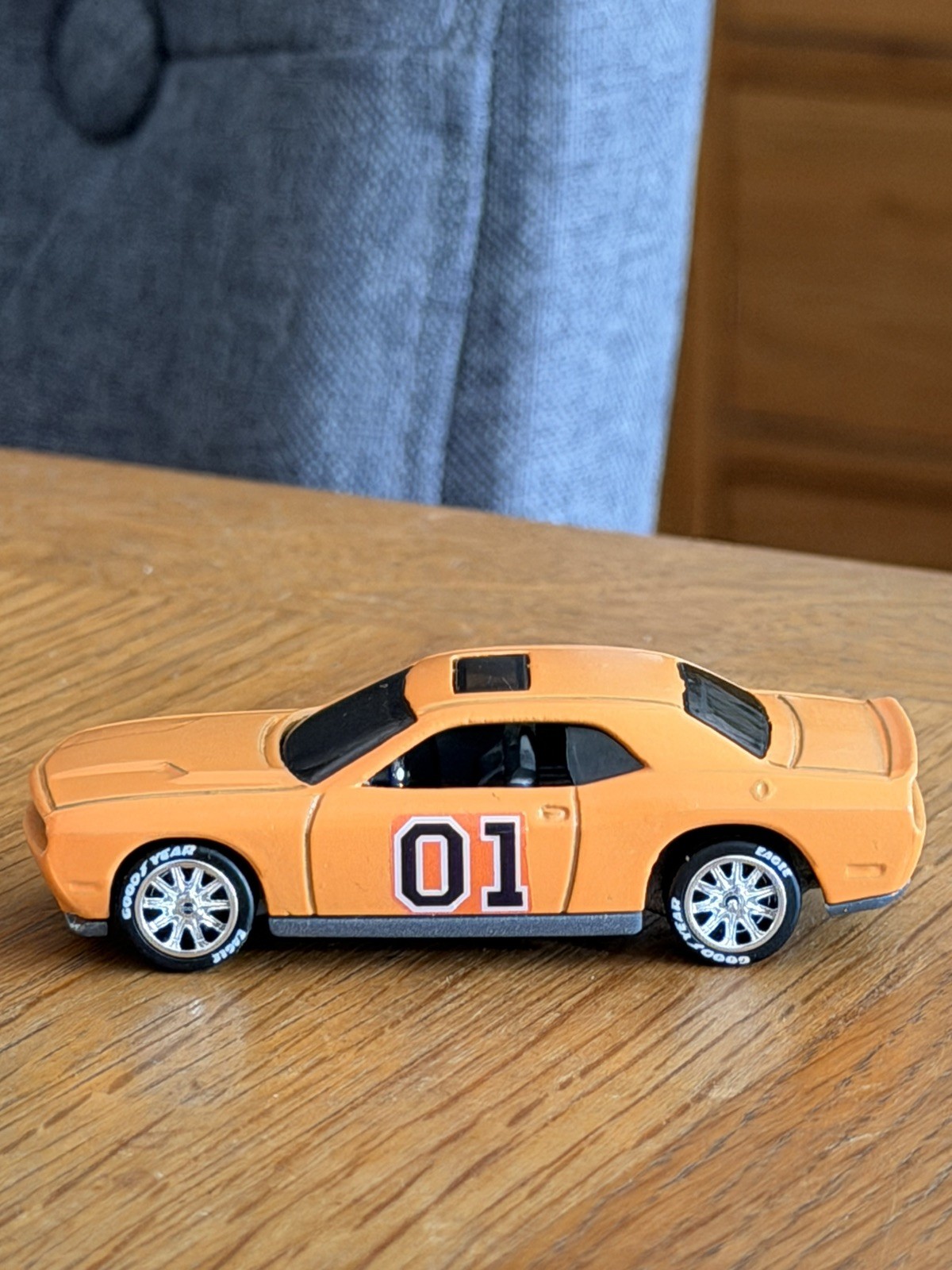 Hot Wheels General Lee Dodge Challenger 1:64 Die Cast Dukes Of Hazzard Race Car
