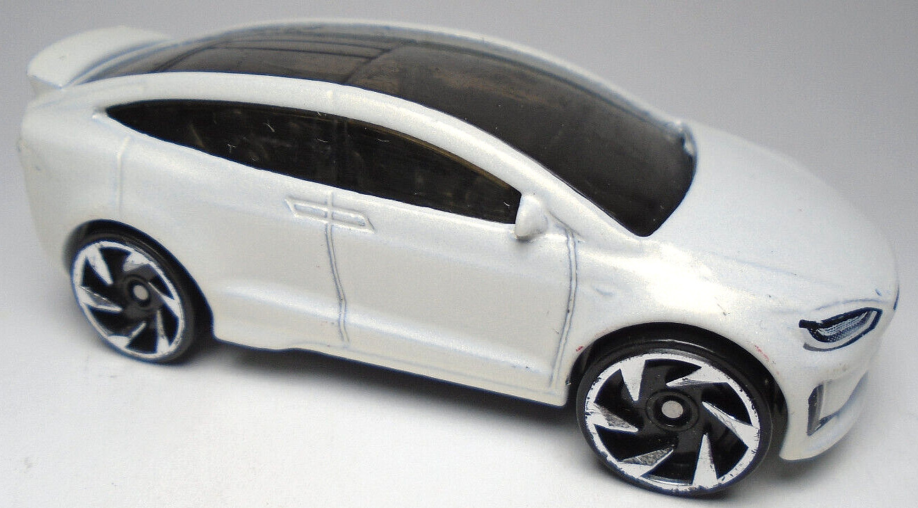 2016 HOT WHEELS TESLA MODEL X WHITE 1:64 DIECAST 2 7/8″ CAR WITH SILVER RIMS