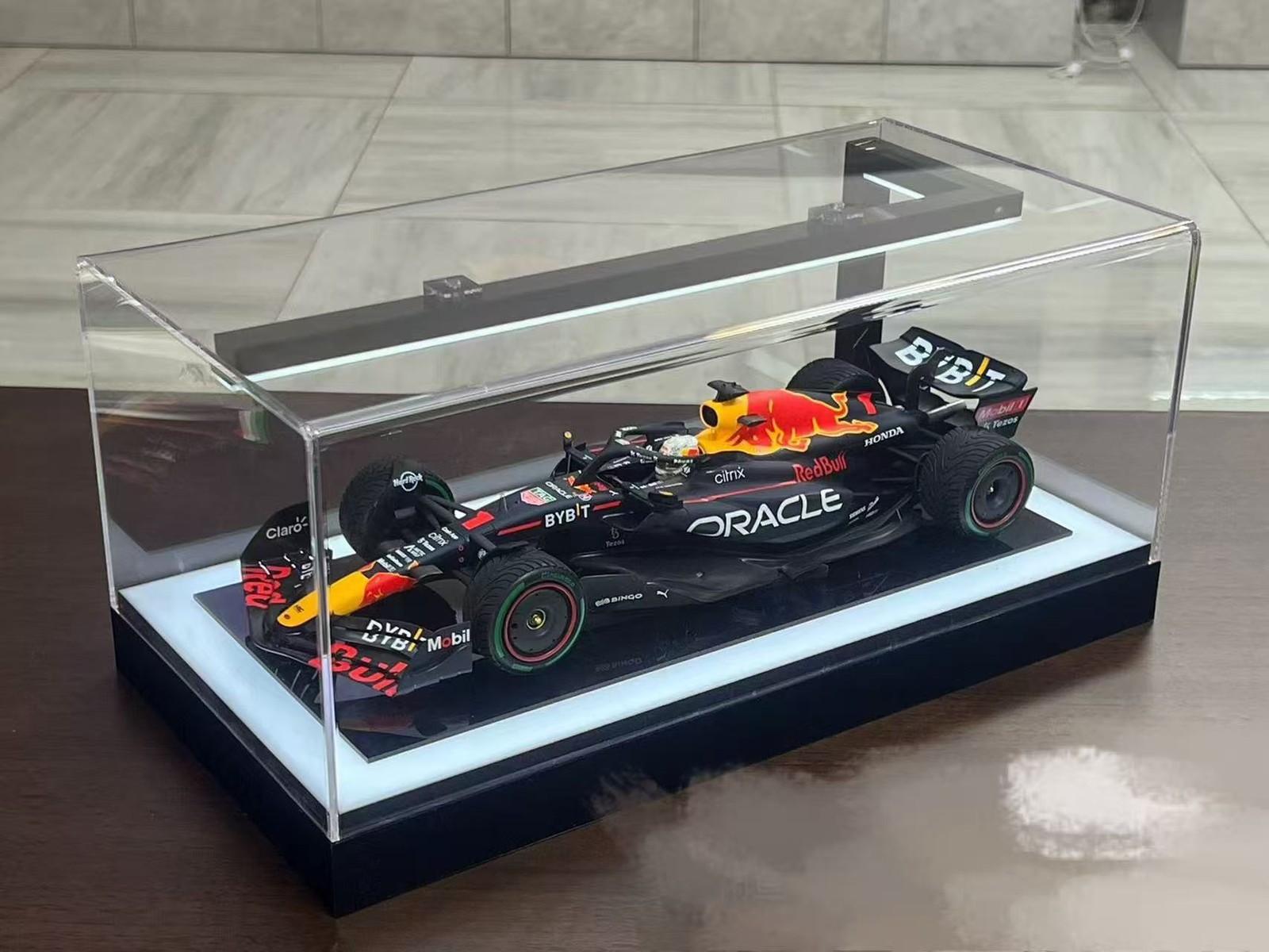 High Grade Real Carbon LED Display Case Chocolate Tone Box for Auto & Motorcycle