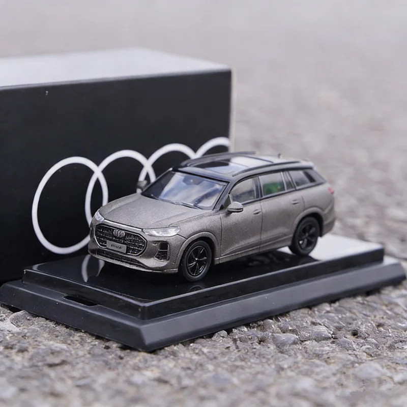 1:64 Audi Q6 2025 SUV Alloy Sports Car Model Diecast Metal Luxy Vehicles Car