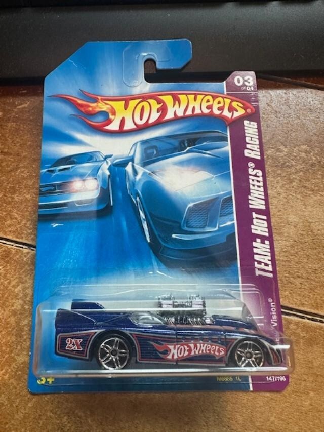 2008 Hot Wheels Team: Hot Wheels Racing Double Vision #147