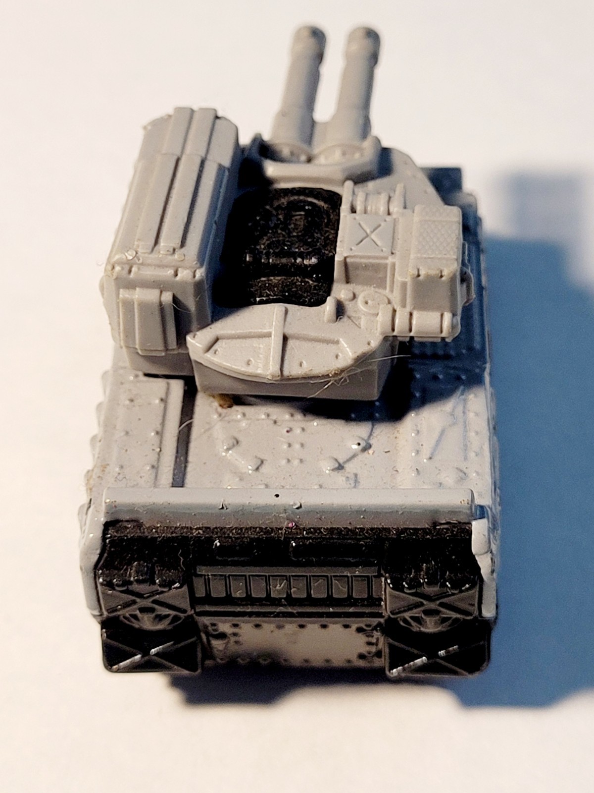 2013 Matchbox Blockade Buster Tank MB907 Heroic Rescue Series K33 Die-Cast 1:64
