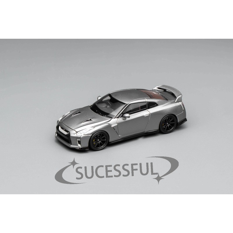 Motorhelix 1:64 R35 GT-R NISMO Track Edition Diecast Model