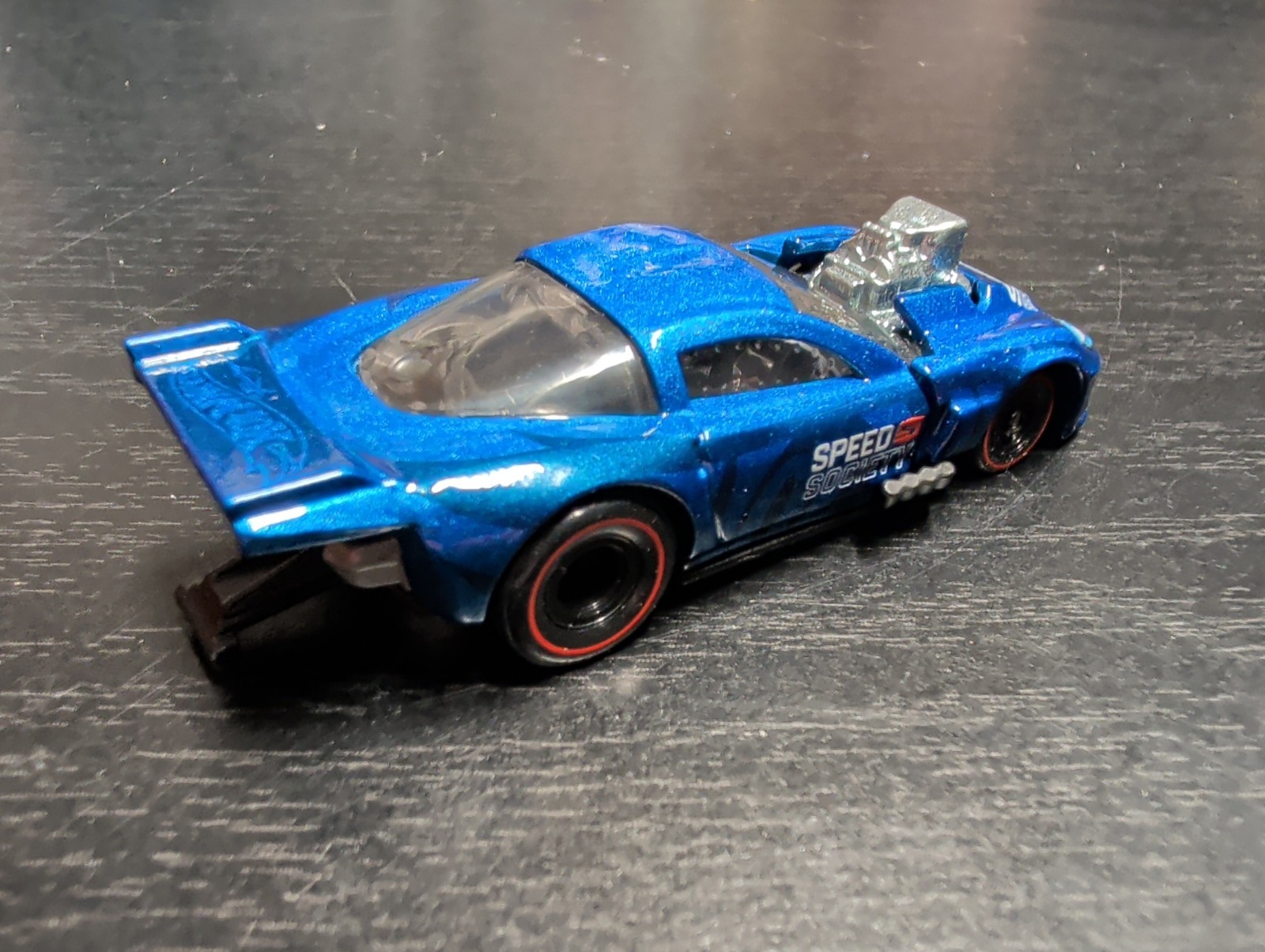 Hot Wheels 1:64 Corvette Z06 Drag Racer Diecast Car – GRL96 Blue