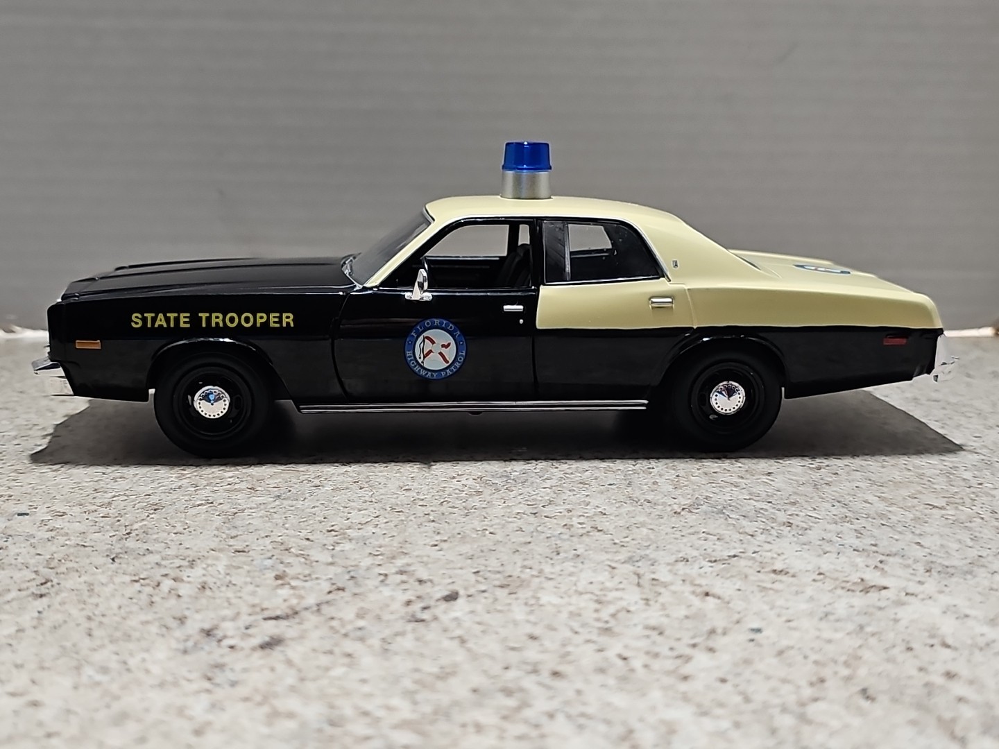 Greenlight Hot Pursuit 1978 Plymouth Fury Fl. Hwy. Patrol 1:24 Diecast Series 1