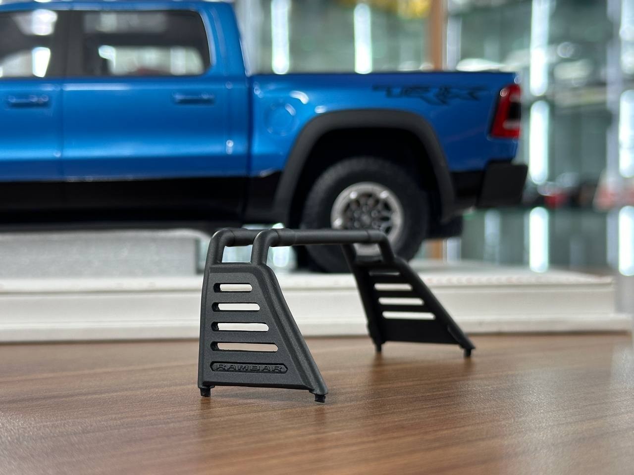 Dodge Ram TRX 1500 by Diamand – Blue – Ltd. Collector Car [1:18 Resin – 40 pcs]