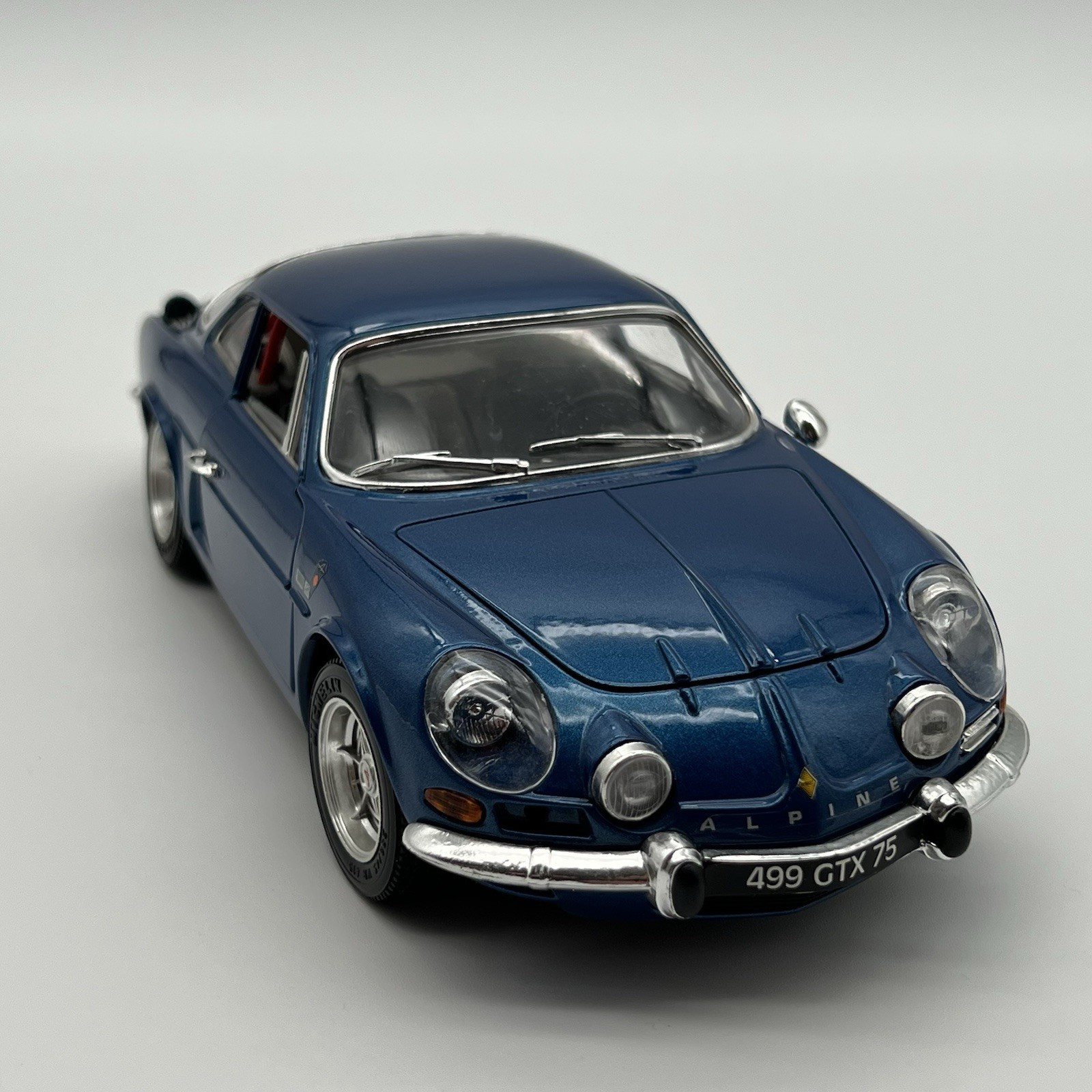 Bburago 1:16 1971 Alpine Renault A110 1600S Blue Special Collection Diecast Loos