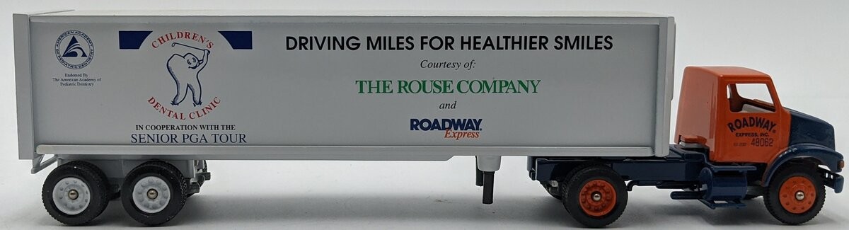 Winross 186 1:64 Diecast Intl. 8300 Day Cab W/Reefer Trailer Roadway NIB