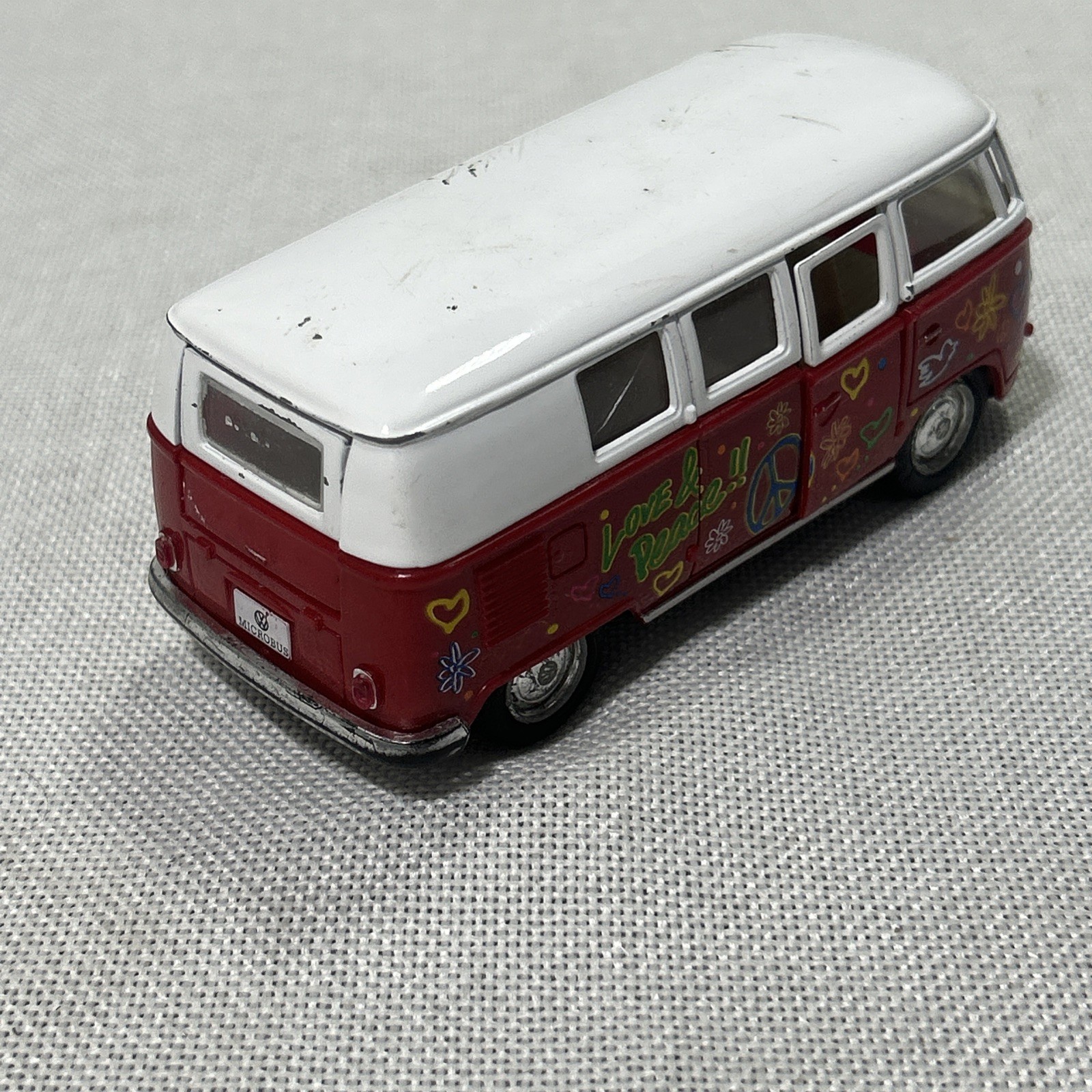 VW Hippie 1962 Bus Peace Love Red Kintoy Die Cast Vehicle – Wind Up