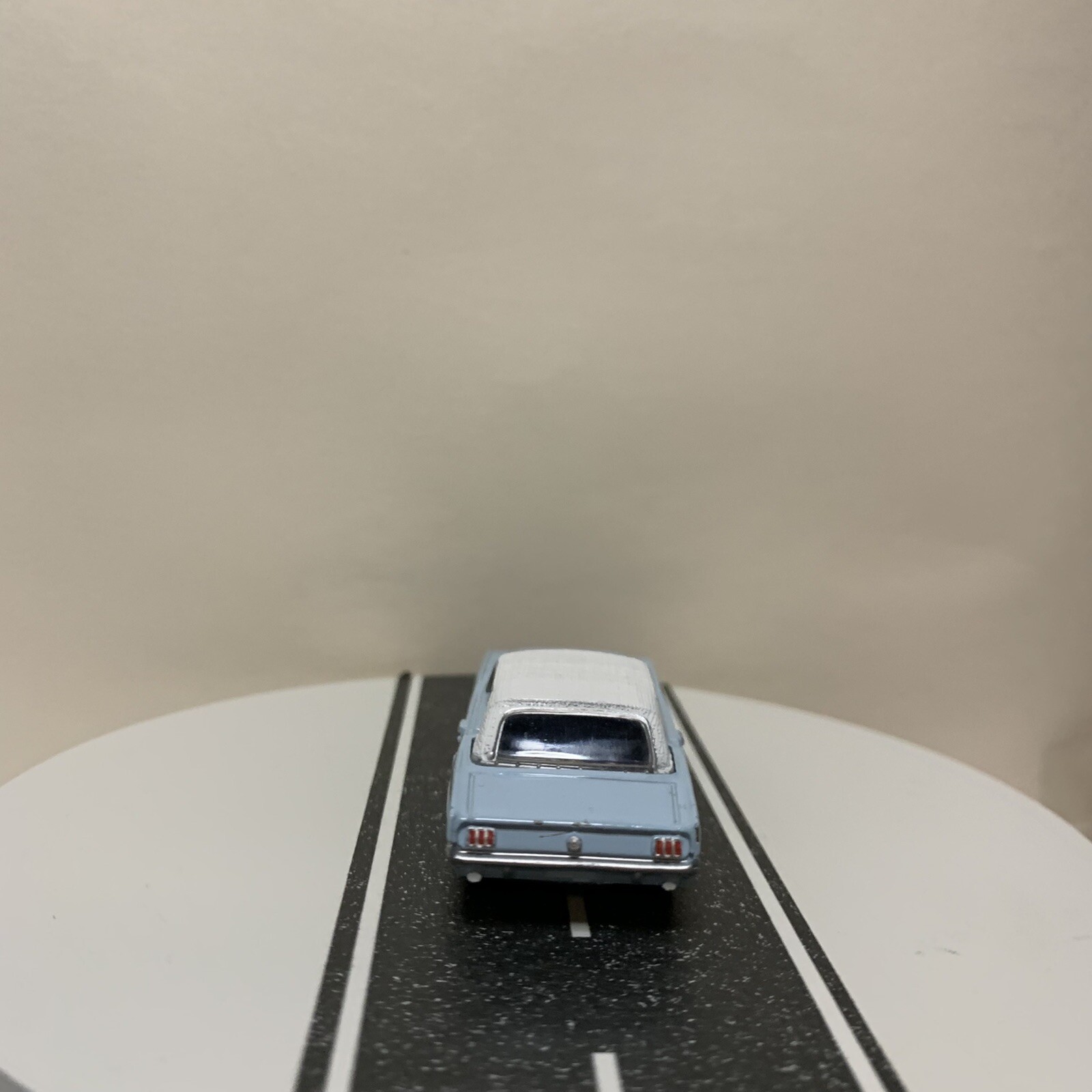 Johnny Lightning James Bond 007 Thunderball Light Blue Ford Mustang Convertible