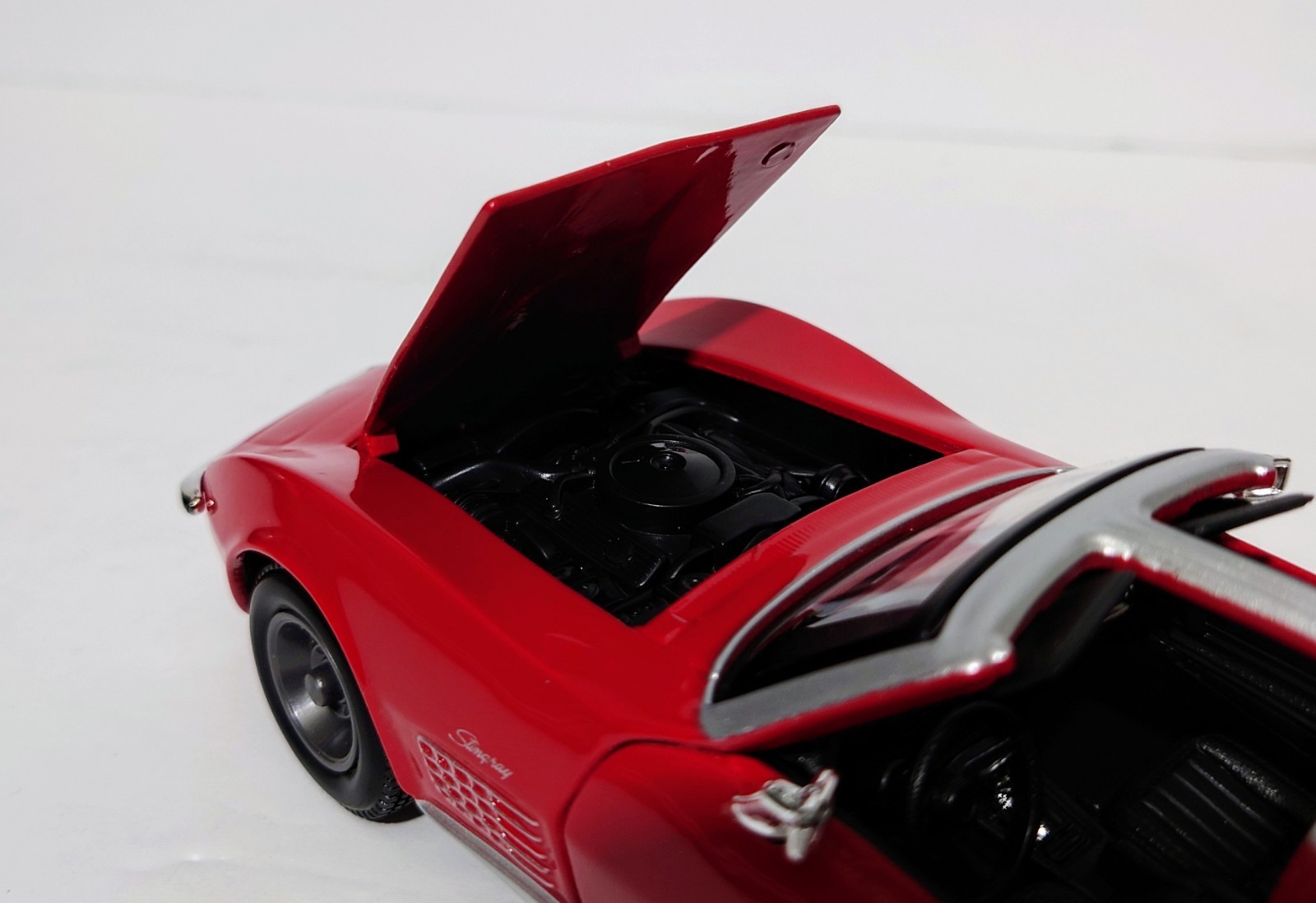 Maisto Special Edition 1970 Chevrolet Corvette T Top Red 1/24 Diecast