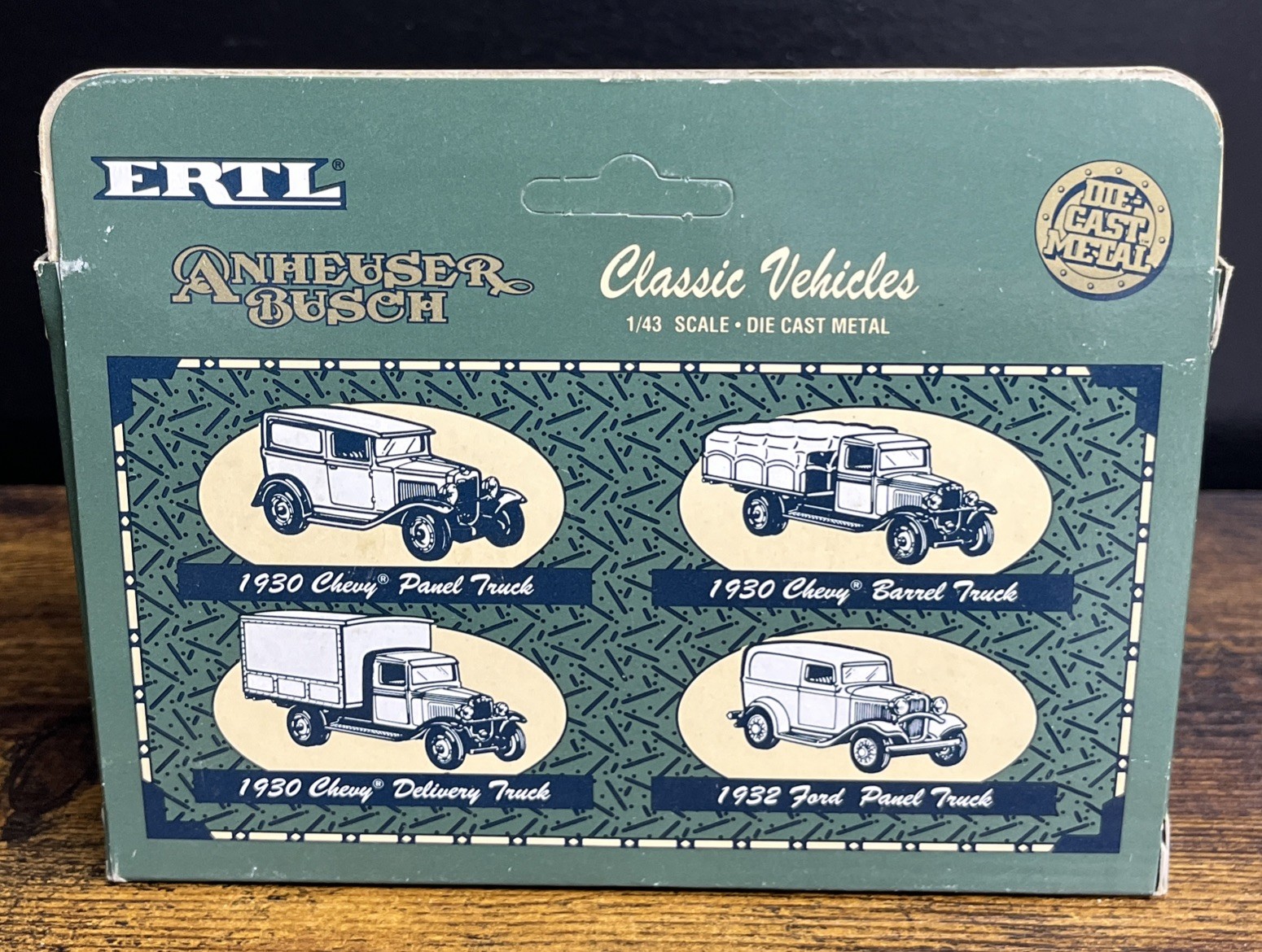Ertl Classic Vehicles Anheuser Busch 1930 Chevy Panel Truck 1/43 Die-Cast #9836