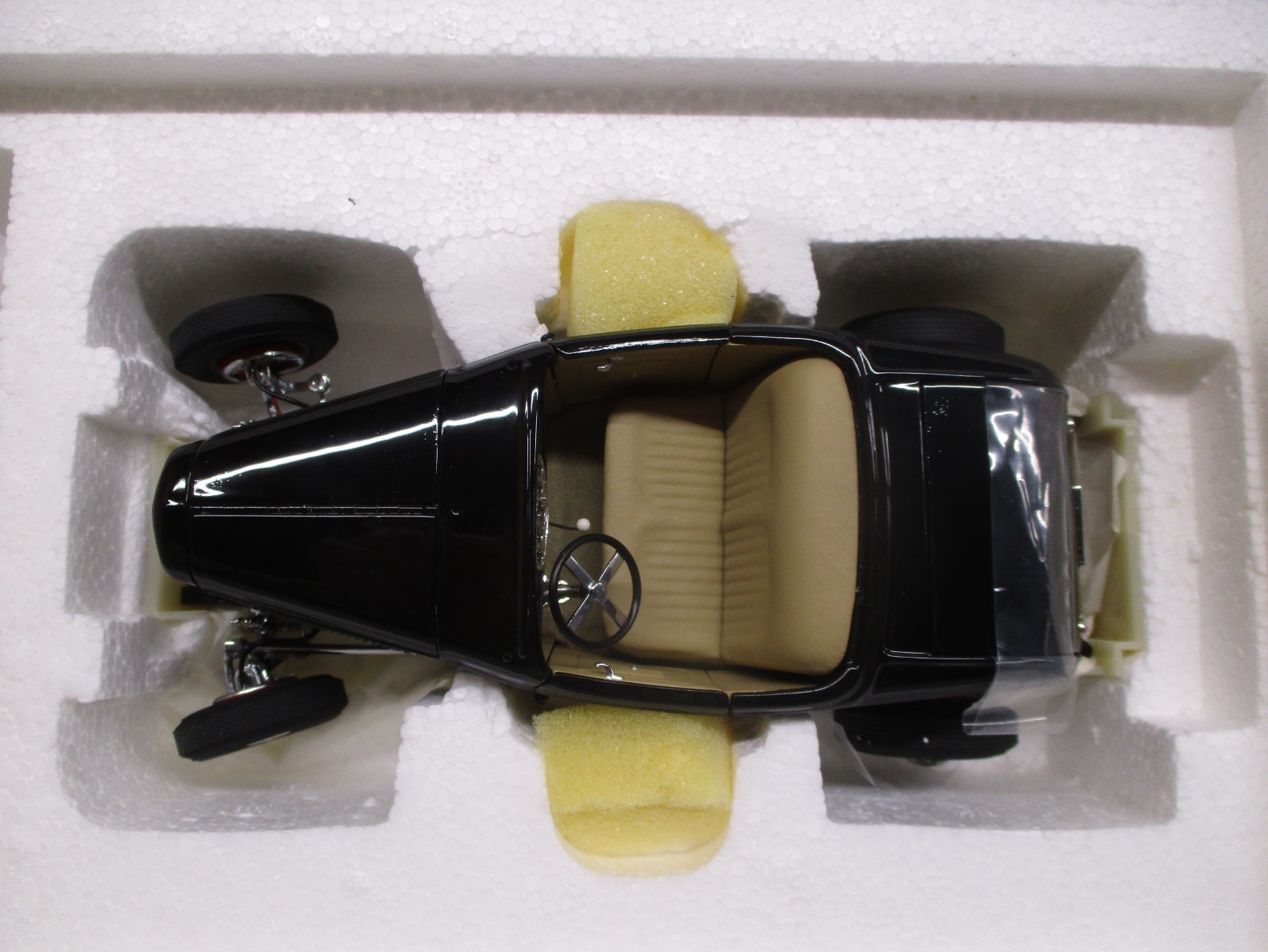 Danbury Mint 1932 Ford Deuce Highboy