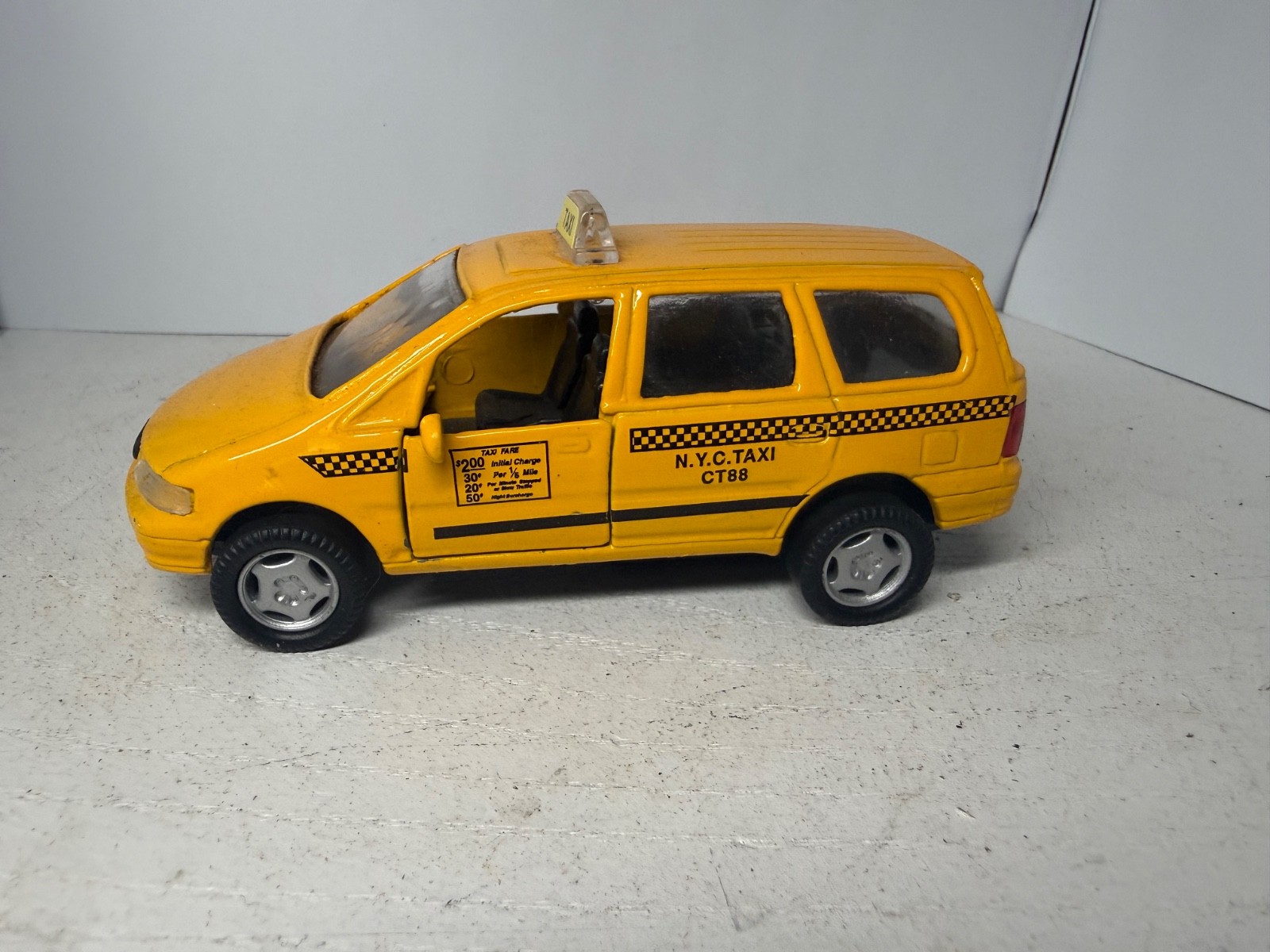 4 1/2 ” NYC Taxi in Yellow Cab with Pullback Action, Die Cast New York City Taxi