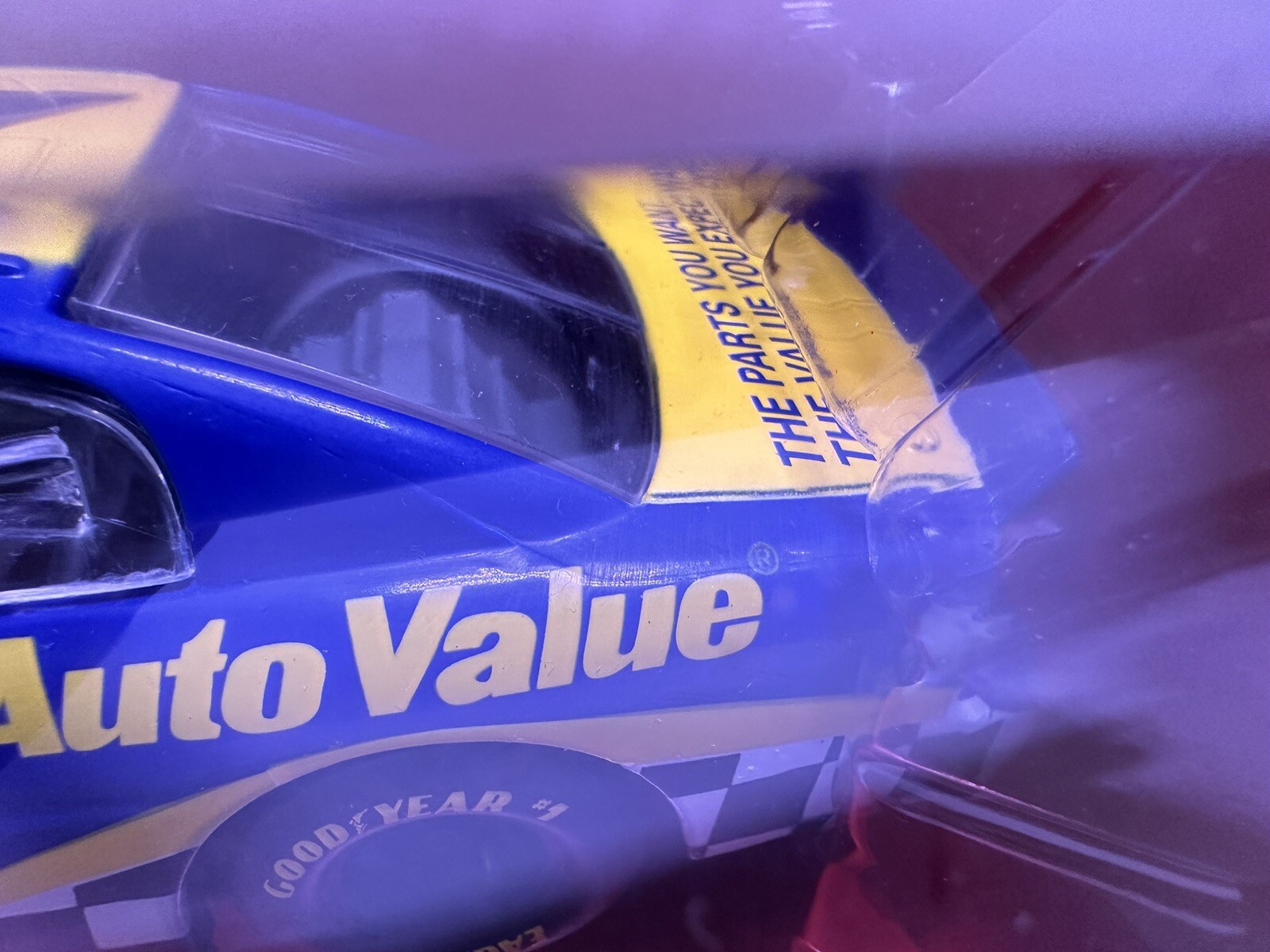 1997 Racing Champions Auto Value #97 Darryl Waltrip 1:24th race car