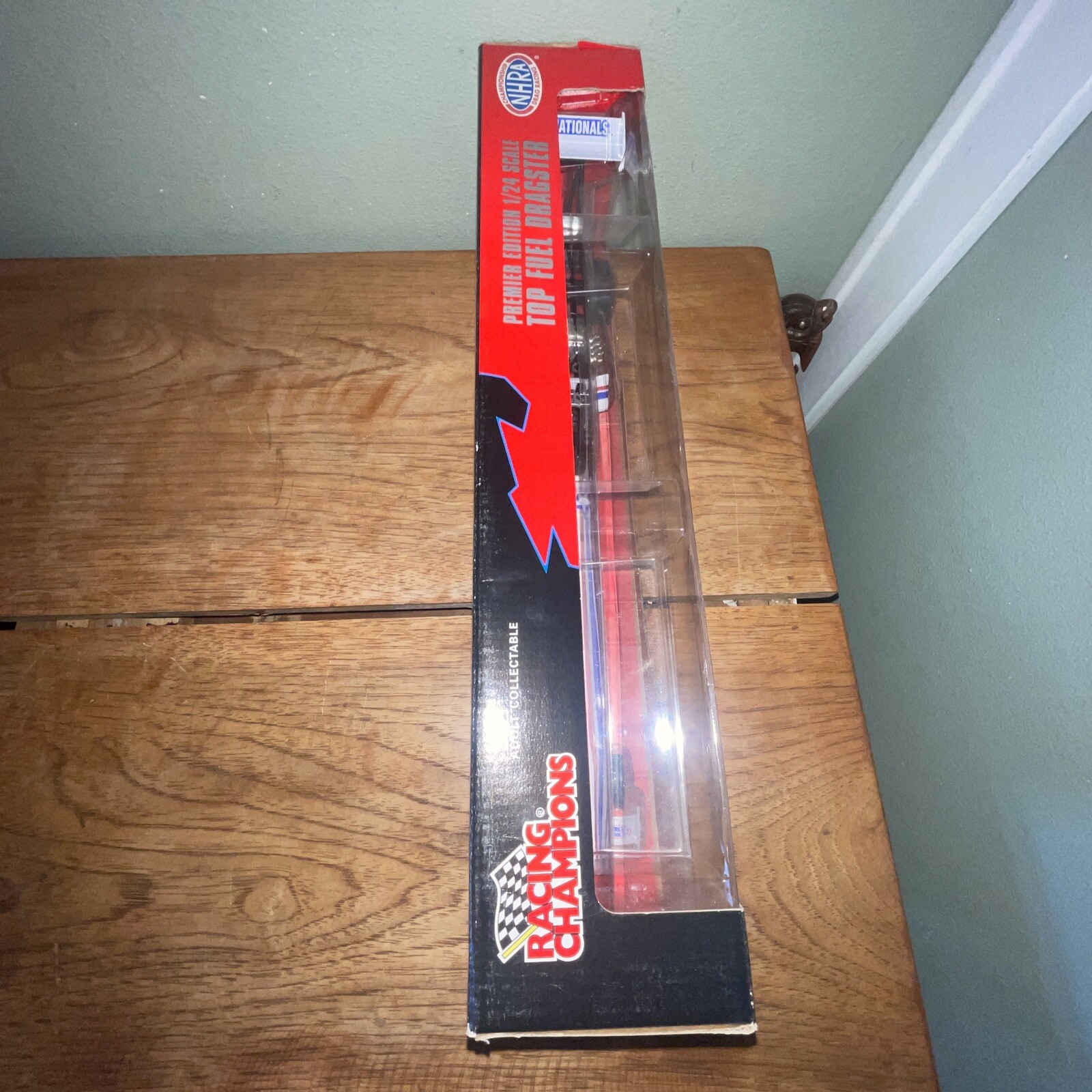 Racing Champions 1/24 Scale Diecast 09700 – 1996 Top Fuel Dragster US Nationals