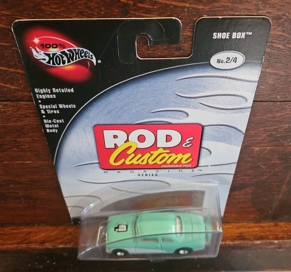Hot Wheels Magazine Series ” HOT ROD” & “ROD and CUSTOM” (#256)