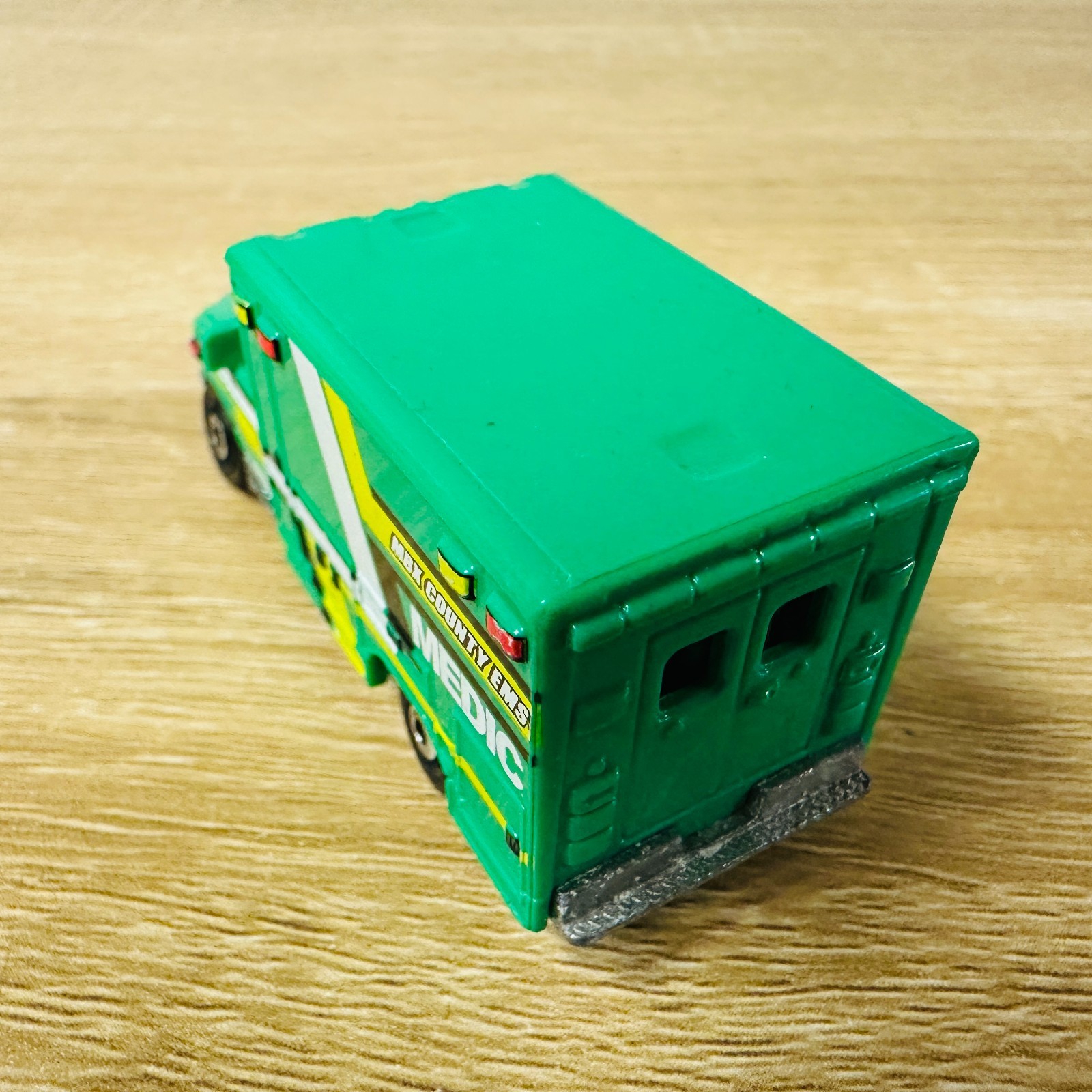 Ford E350 Ambulance 2009 Green Yellow White Medic MB944 Heroic Rescue 2016