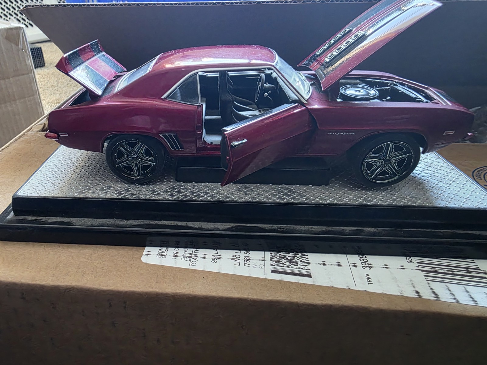 M2 Machines Foose 1/24 Red 1969 Camaro RS