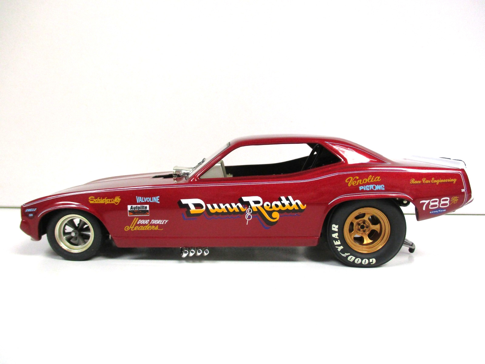 THE FLOPPERS 1320 – DUNN & REATH PLYMOUTH ‘CUDA FUNNY CAR – 1/24 DIECAST