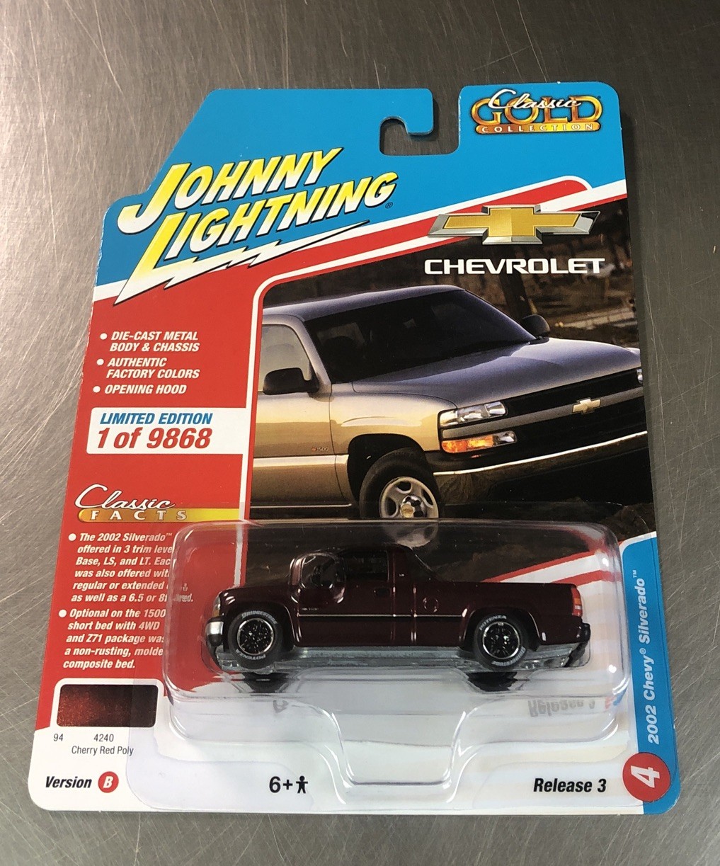 JOHNNY LIGHTNING CLASSIC GOLD 2002 CHEVY SILVERADO 1:64 SCALE VERSION B DIECAST