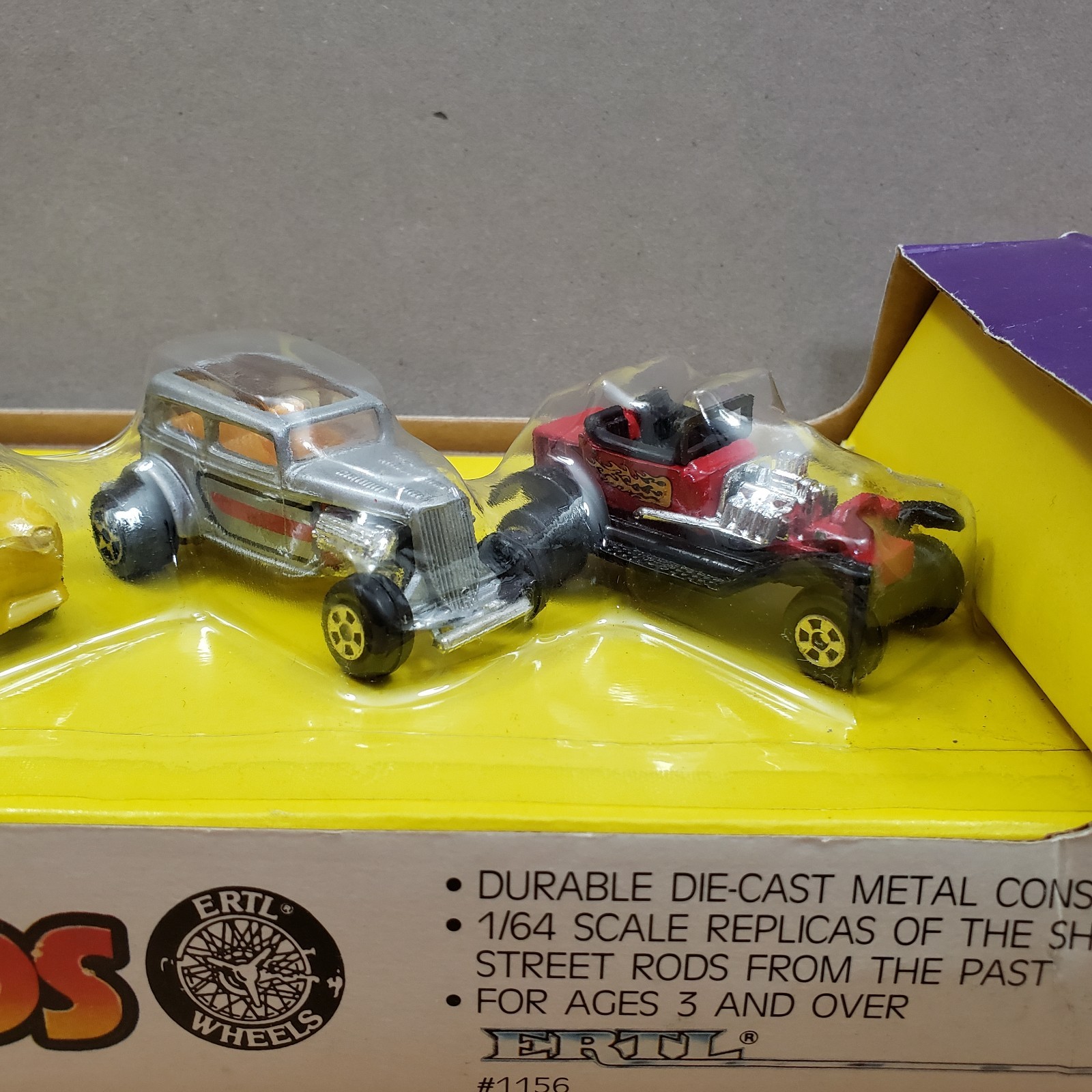 Ertl Ford Cruisin Street Rods 5-Car Set Diecast 1:64