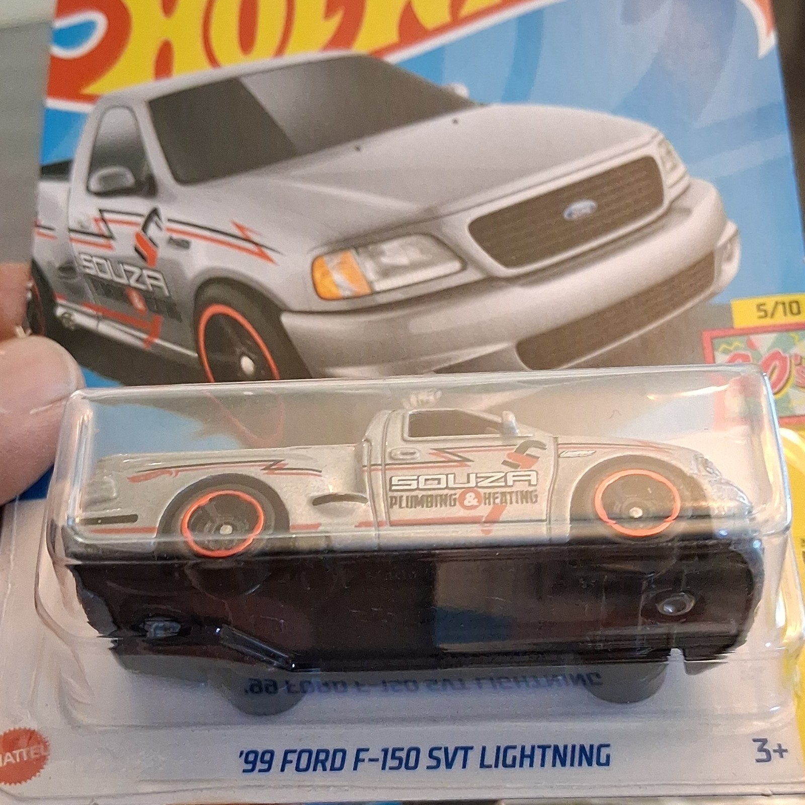 Hot Wheels Ford F-150 SVT Lightning 1:64 Silver Black Red Diecast Pickup Truck