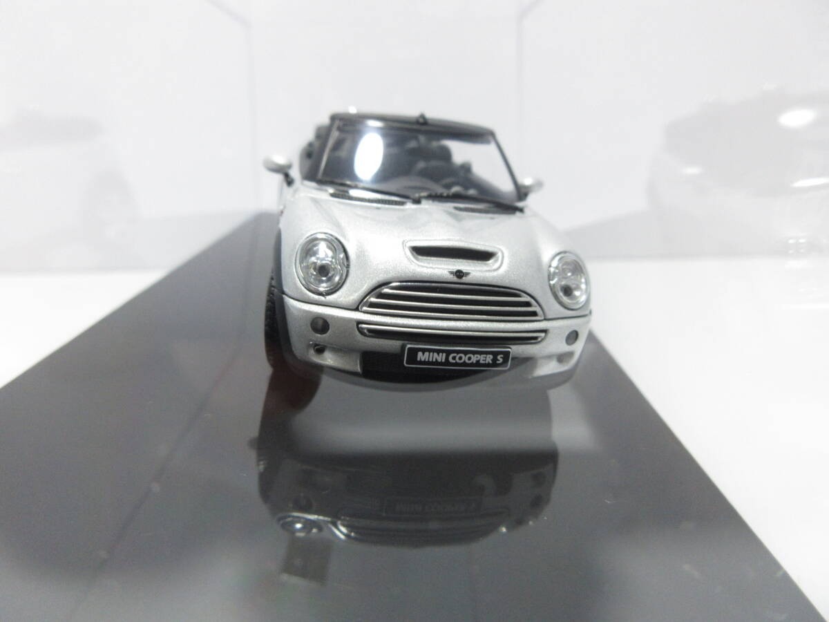 1/43 Autoart MINI Mini Cooper S Cabrio Convertible Silver Collectables 17+