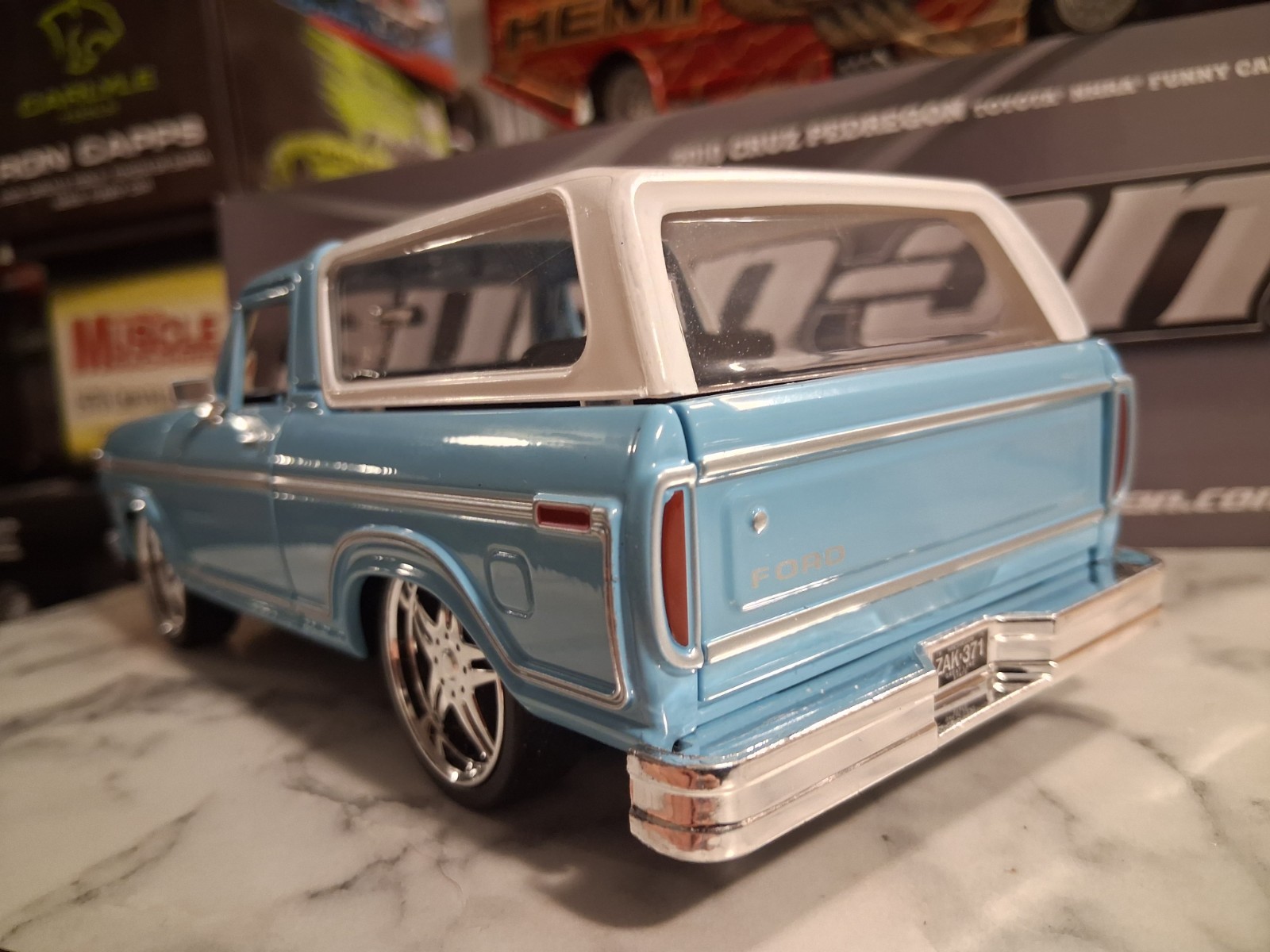 ( Custom Built) 1.24scale Diecast Custom 78 Ford BRONCO SLAMMED( Read Ad Plz)