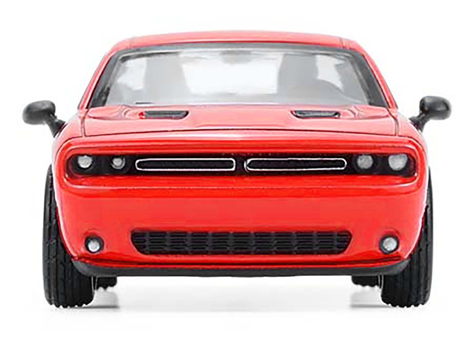 2016 DODGE CHALLENGER RT TORRED 1/64 DIECAST MODEL CAR BY GREENLIGHT 13370 D