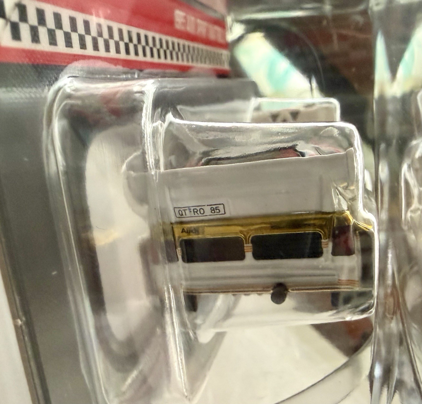 Hot Wheels RLC Club 1985 Audi Sport Quattro S1 Real Riders 1:64 White/Gold