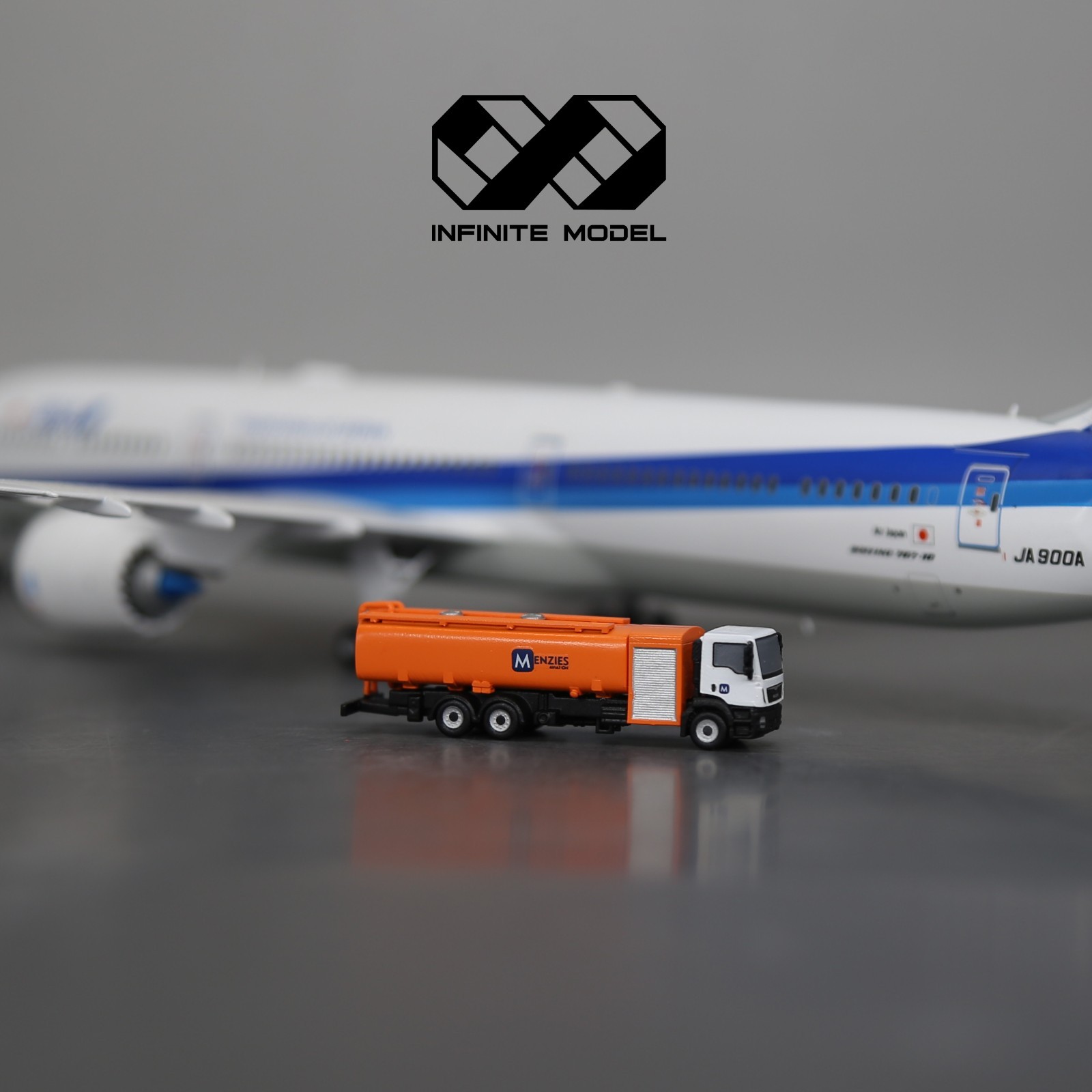 Scale 1:200 MAN single-axle Airport Gas Refueler truck 3D printed model