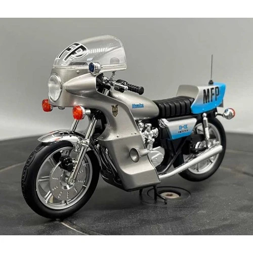 1:18 Mad Max — Goose’s Custom “Kwaka 1000” Kawasaki Police Bike — ACE Models