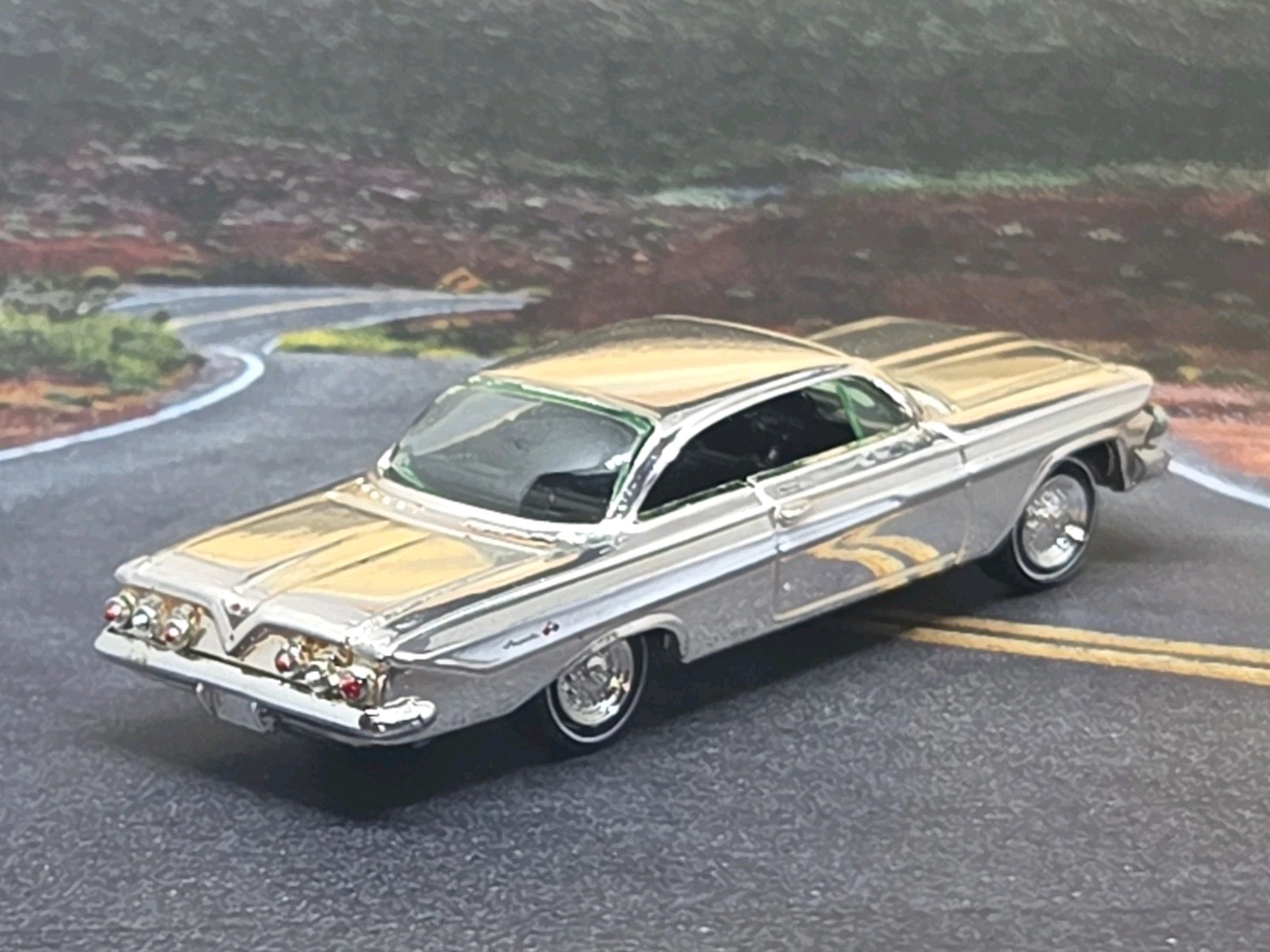 CLASSIC 1961 CHEVY IMPALA V8 BUBBLE TOP 1/64 DIECAST DIORAMA MODEL LIMITED EDIT.