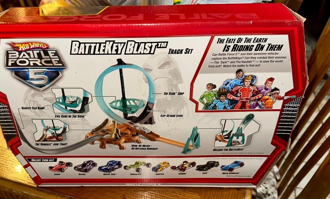 Hot Wheels Battle Force 5: BattleKey Blast- Special Battle Zone Edition