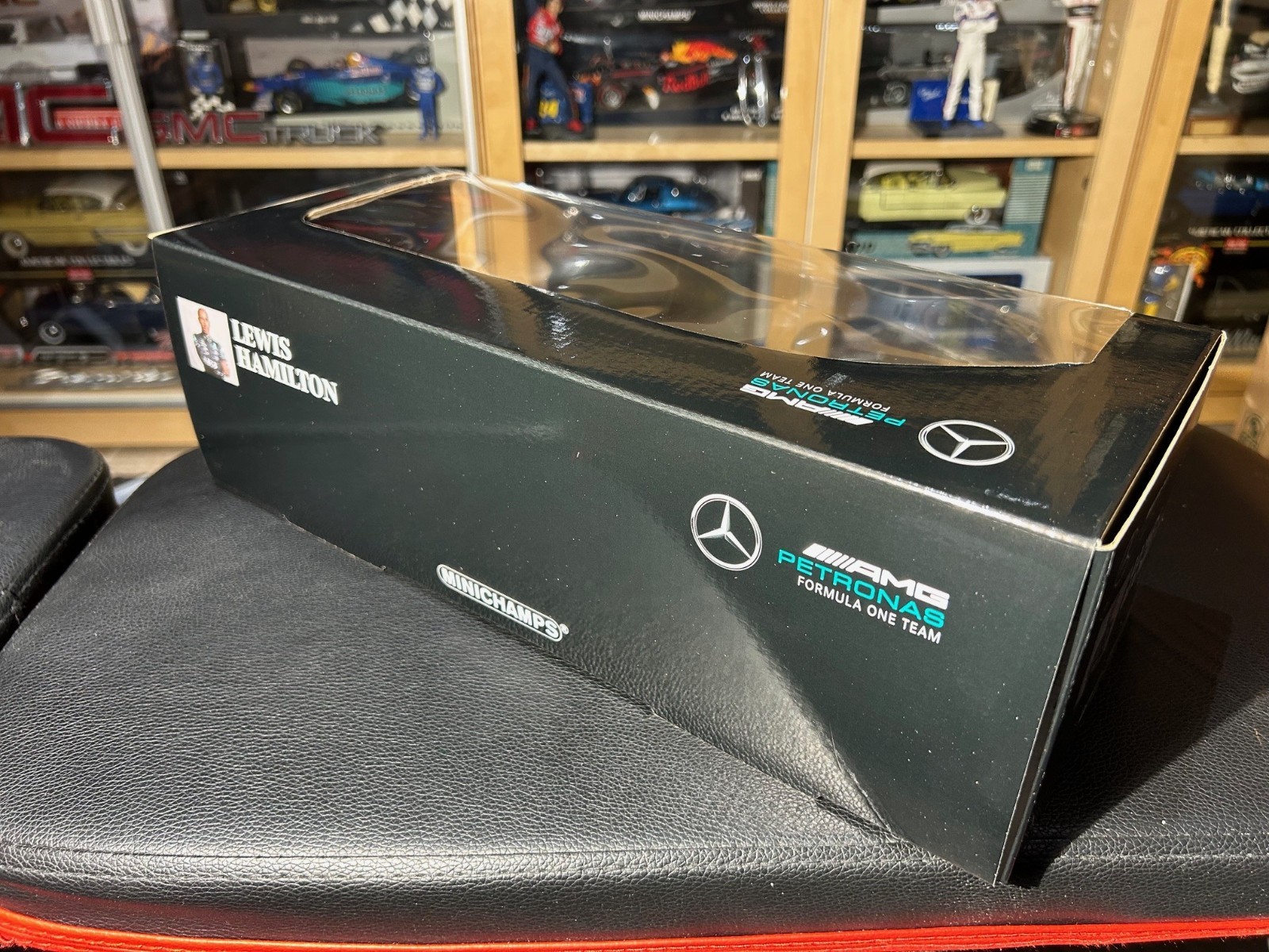 1/18 Minichamps – 2022 MERCEDES-AMG F1 W13 E #44 – LEWIS HAMILTON – SPANISH GP