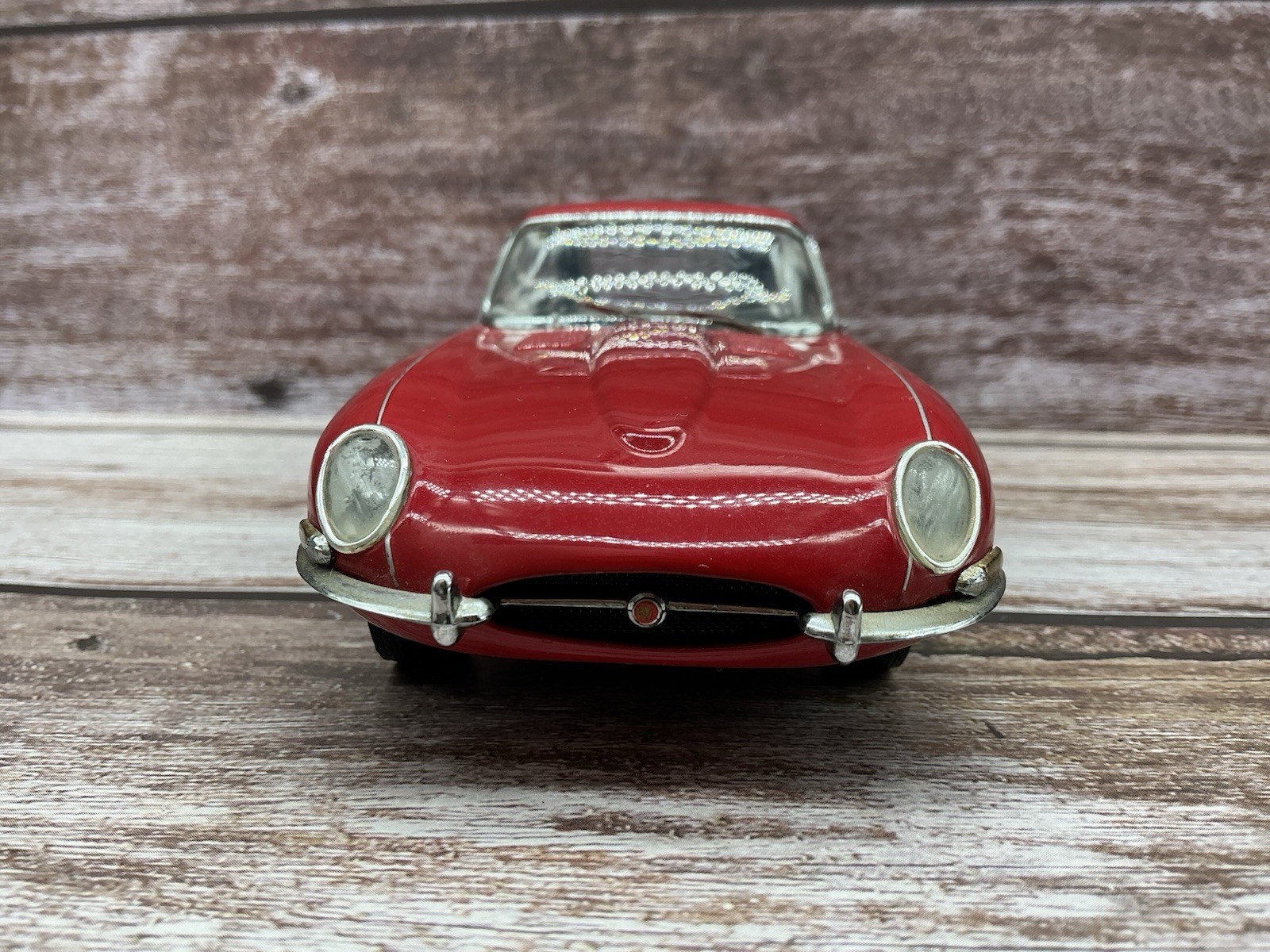 Franklin Mint 1/24 Scale 1961 Jaguar E-Type Coupe Model