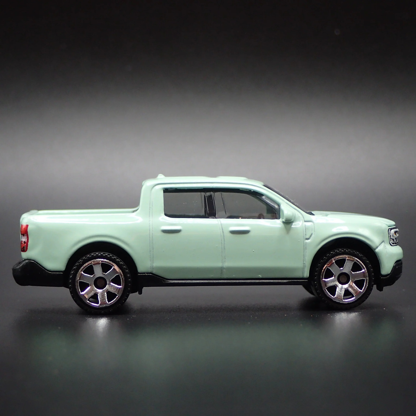 2022-2026 FORD MAVERICK PICKUP TRUCK MINT 1:64 SCALE DIORAMA DIECAST MODEL CAR